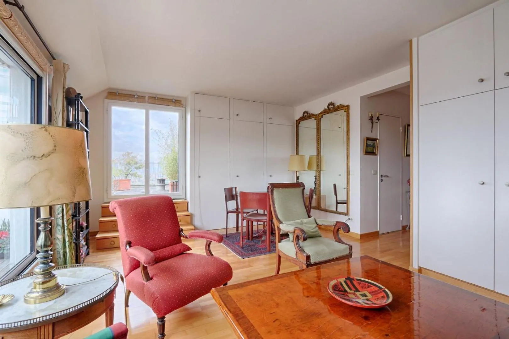 Residor - Beautiful, Bright 4P Apartment location